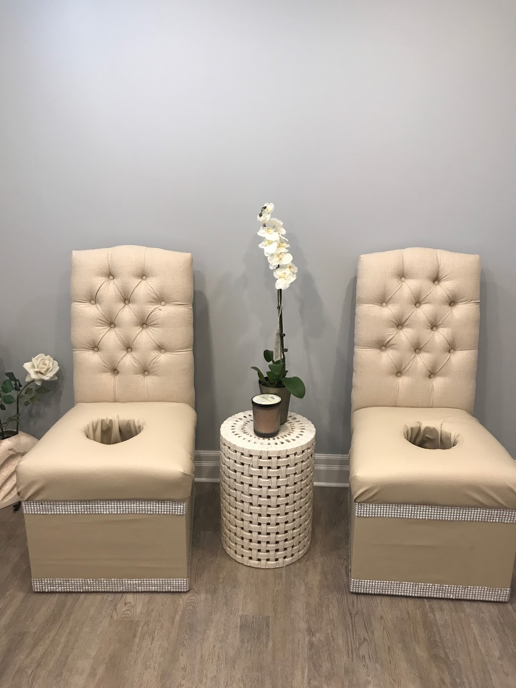 Vinnys Beauty Hair Creations | 140 Carnaby Pl, Kitchener, ON N2A 2G5, Canada | Phone: (519) 896-9568