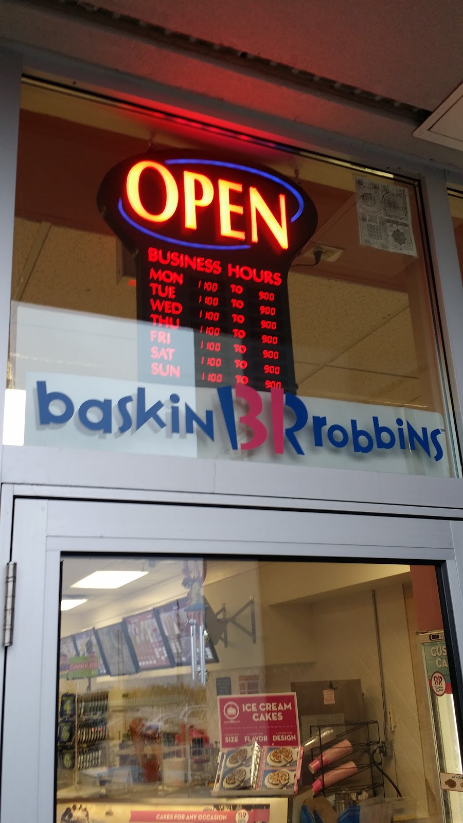 Baskin Robbins 2025 Guelph Line, Burlington, ON L7P 4M8, Canada