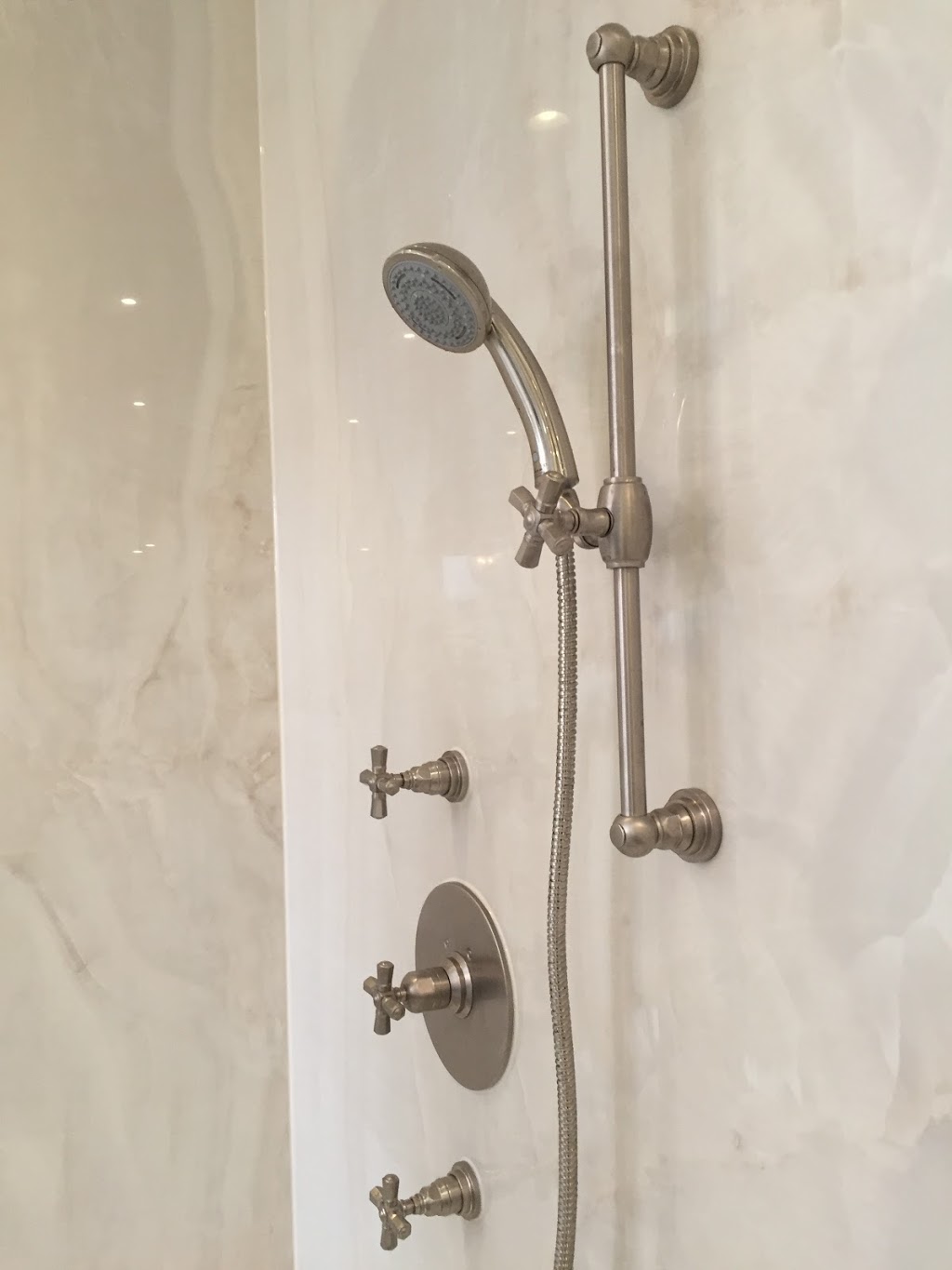 Galaxy Plumbing Inc. | 1505 Applewood Rd, Mississauga, ON L5E 2M2, Canada | Phone: (416) 464-1740