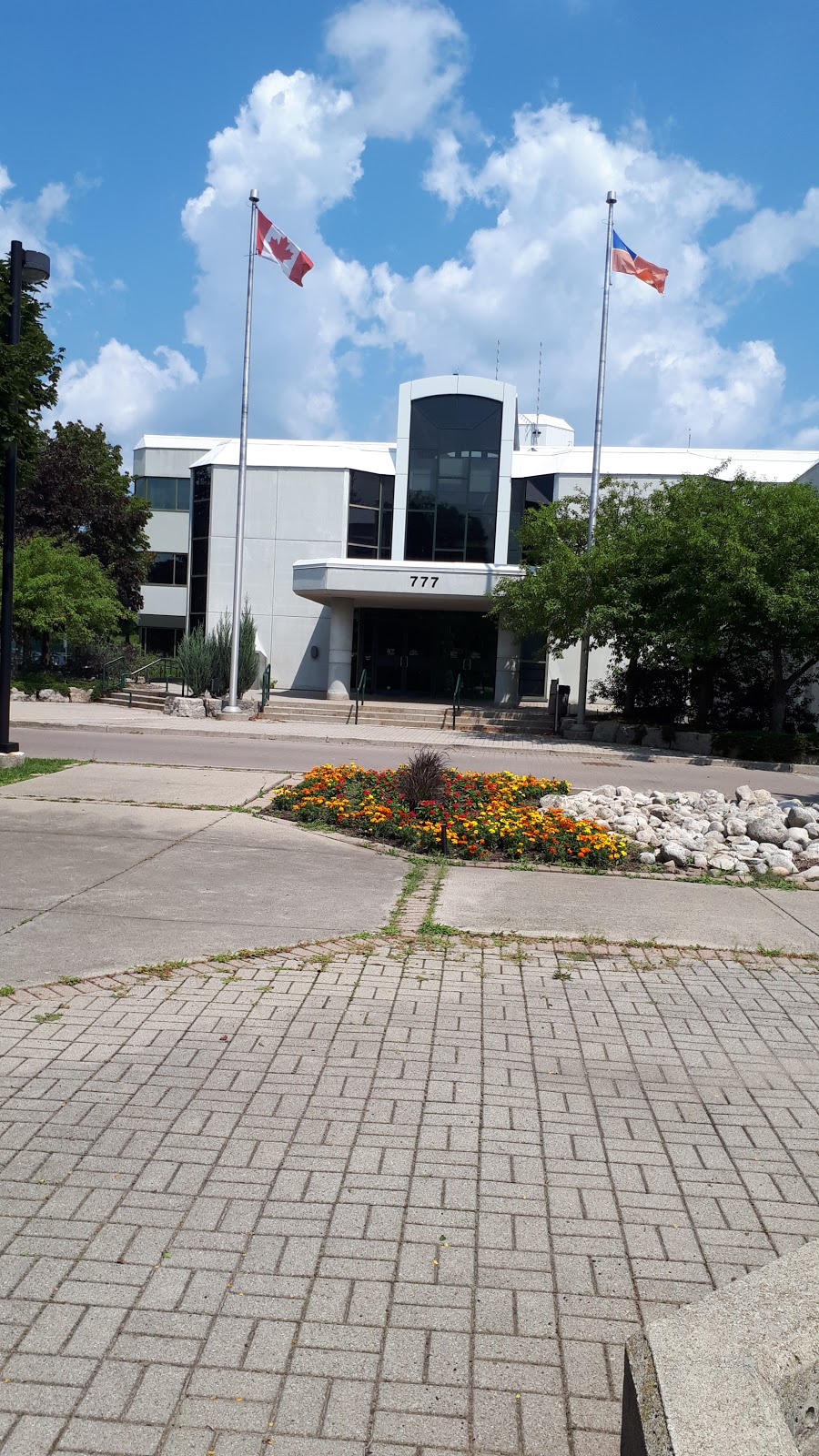 Stoney Creek Municipal Service Centre | 777 Hamilton Regional Rd 8, Stoney Creek, ON L8E 5J4, Canada | Phone: (905) 546-2489