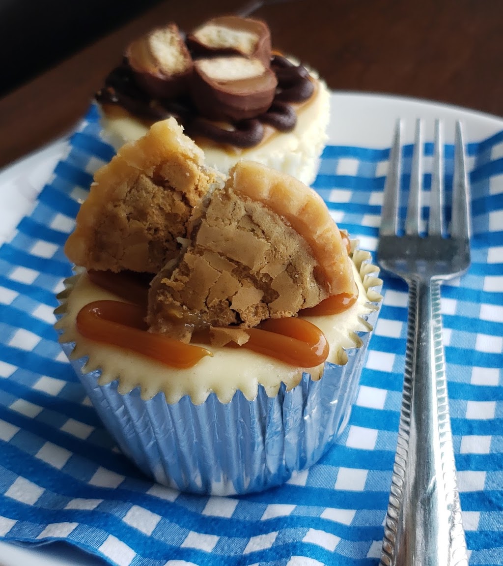 Mama Misfits Cheesecakery | 77 W Main St, Welland, ON L3C 4Z8, Canada | Phone: (905) 226-8253