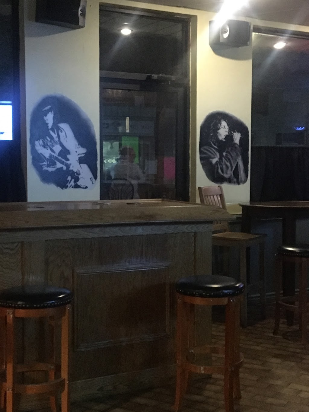 Dempseys Bar and Grill | 121 Ontario St, Sarnia, ON N7T 1K9, Canada | Phone: (519) 491-7767