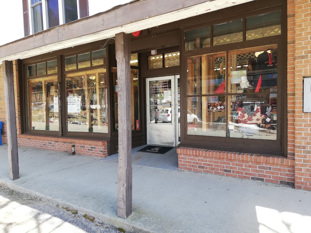 The Red Onion | 1061 Main St, Dorset, ON P0A 1E0, Canada | Phone: (705) 766-2415
