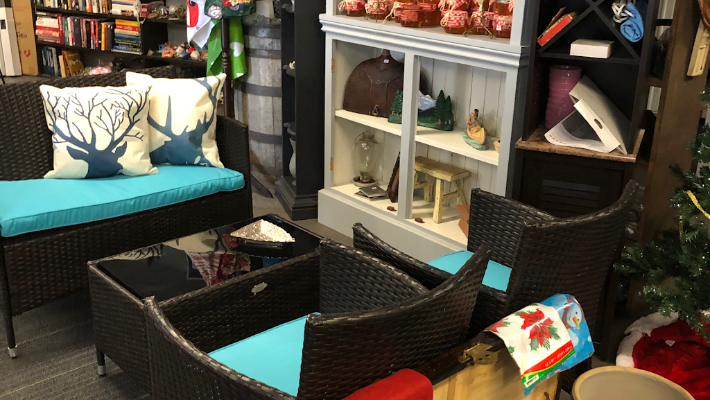 Turn Around Collectables | 277 Chatham St S, Blenheim, ON N0P 1A0, Canada | Phone: (226) 627-0252