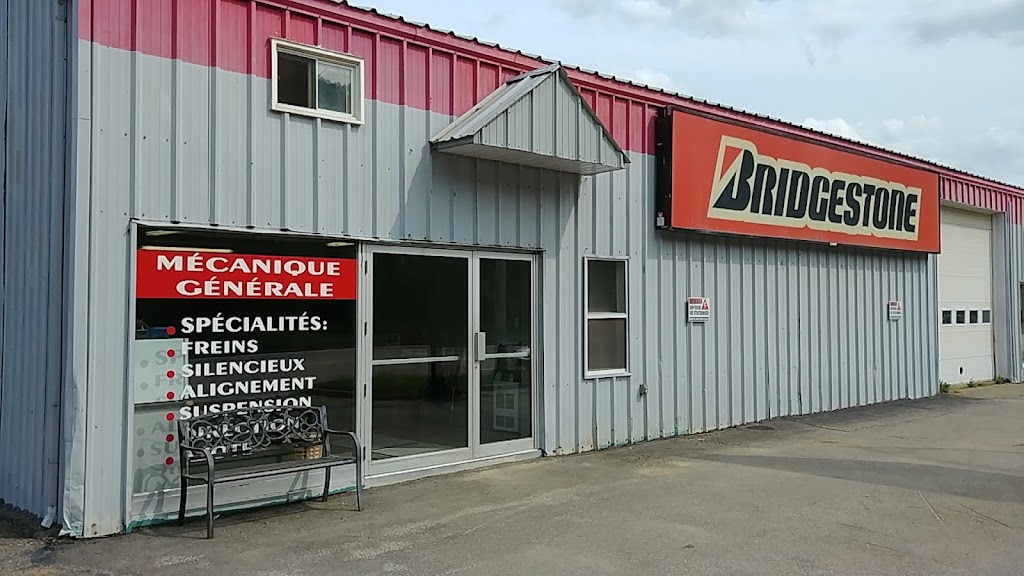 GCR Centres De Pneus | 1423-1801 Bd de Comporté, La Malbaie, QC G5A 1N3, Canada | Phone: (418) 665-2541