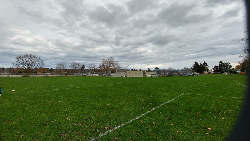 Carnarvon Park | 2801 Henderson Rd, Victoria, BC V8R 3B5, Canada | Phone: (250) 595-7946