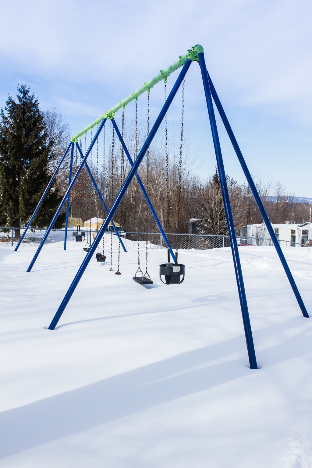 Ville de LÎle-Perrot - Parc du Versant | Coin 22e avenue et 7e rue, LÎle-Perrot, QC J7V 4P2, Canada | Phone: (514) 453-1751