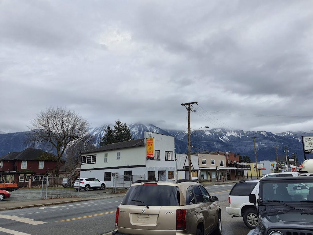 Butter Chicken House | 7168 Pioneer Ave, Agassiz, BC V0M 1A0, Canada | Phone: (604) 491-8033