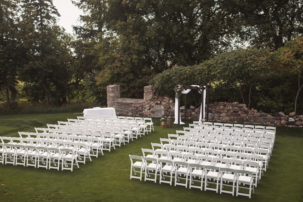 Sarah Andrews Photography | 18 Trendell Ln, Guelph, ON N1C 1B8, Canada | Phone: (416) 220-1776