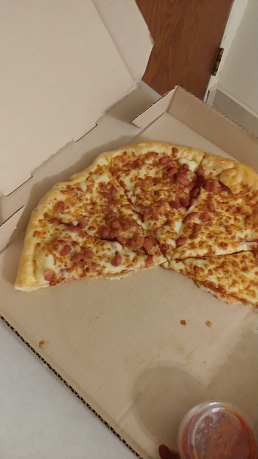 Pizza Hut | 133 Weber St N, Waterloo, ON N2J 3G9, Canada | Phone: (519) 746-7401