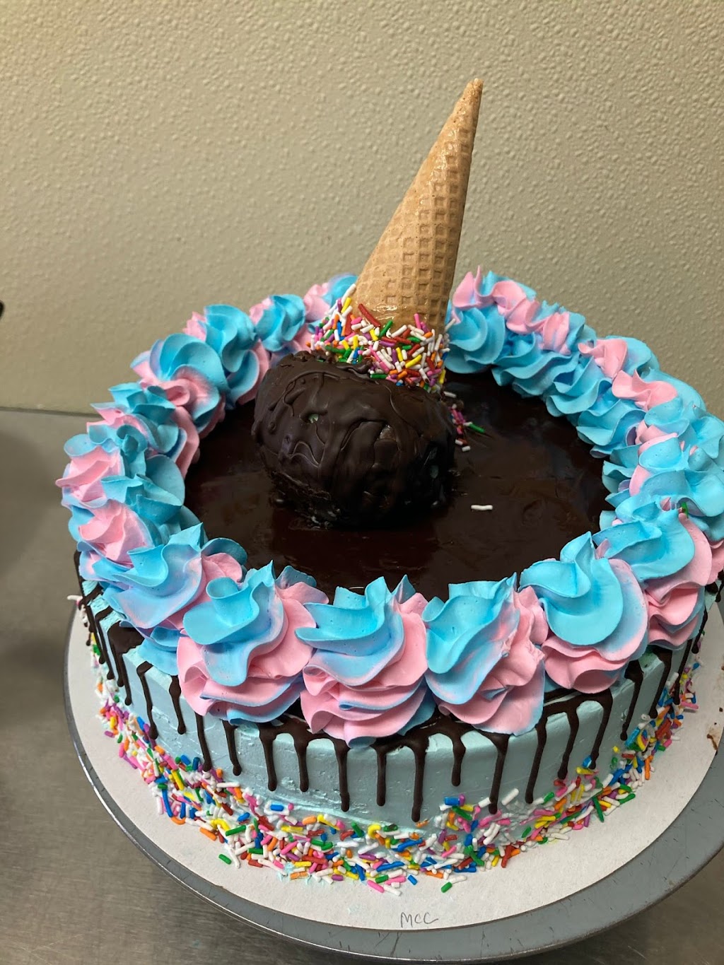 Baskin Robbins | 170 Sandalwood Pkwy E #11, Brampton, ON L6Z 1Y5, Canada | Phone: (905) 846-5640