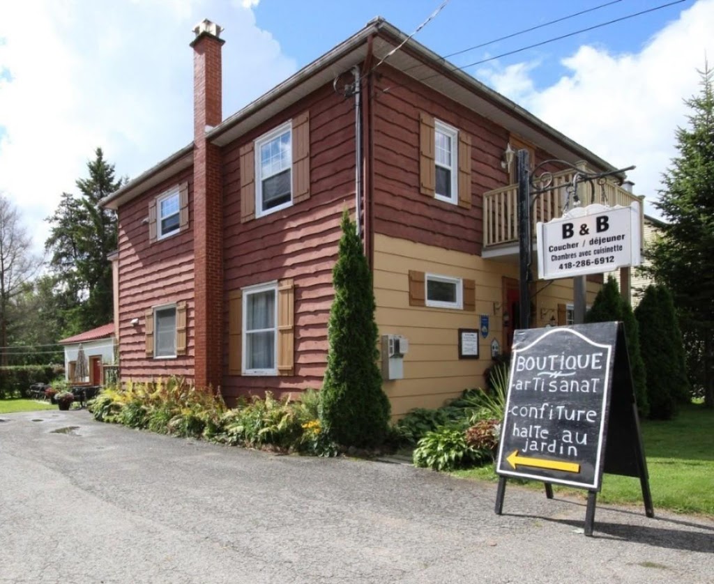 Gîte du Village (studios/appartement) | 283 Chemin du Roy, Deschambault, QC G0A 1S0, Canada