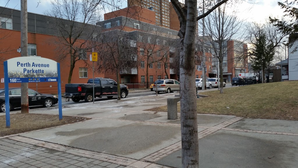 Perth Avenue Parkette | 160 Perth Ave, Toronto, ON M6P 3X5, Canada