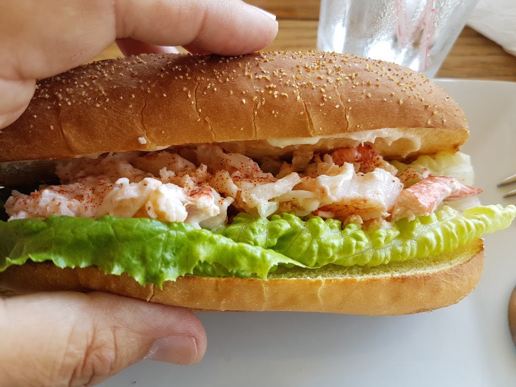 The Finer Diner | Canada, 9976 Peggys Cove Rd, Hacketts Cove, NS B3Z 3J3, Canada | Phone: (902) 821-3434
