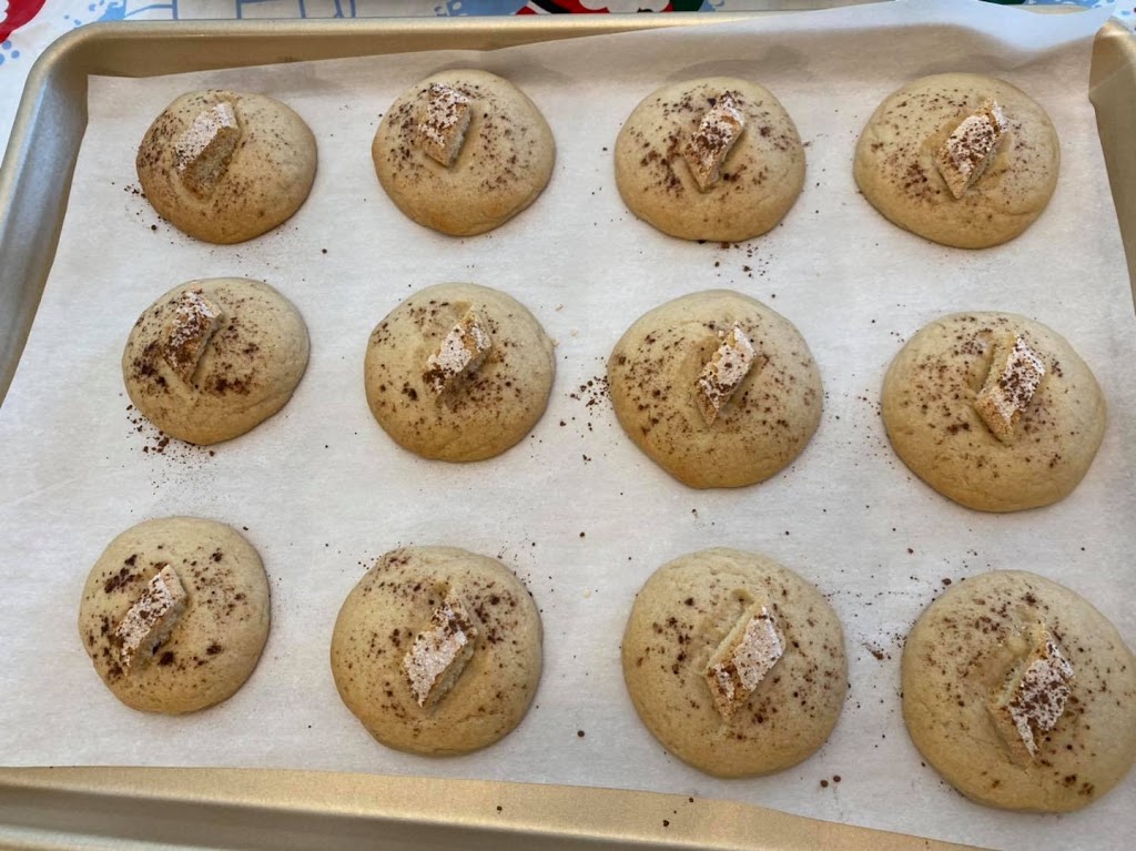 Stacked Bistro and Bakery | 905 Mountain Ave, Crossfield, AB T0M 0S0, Canada | Phone: (403) 946-0394