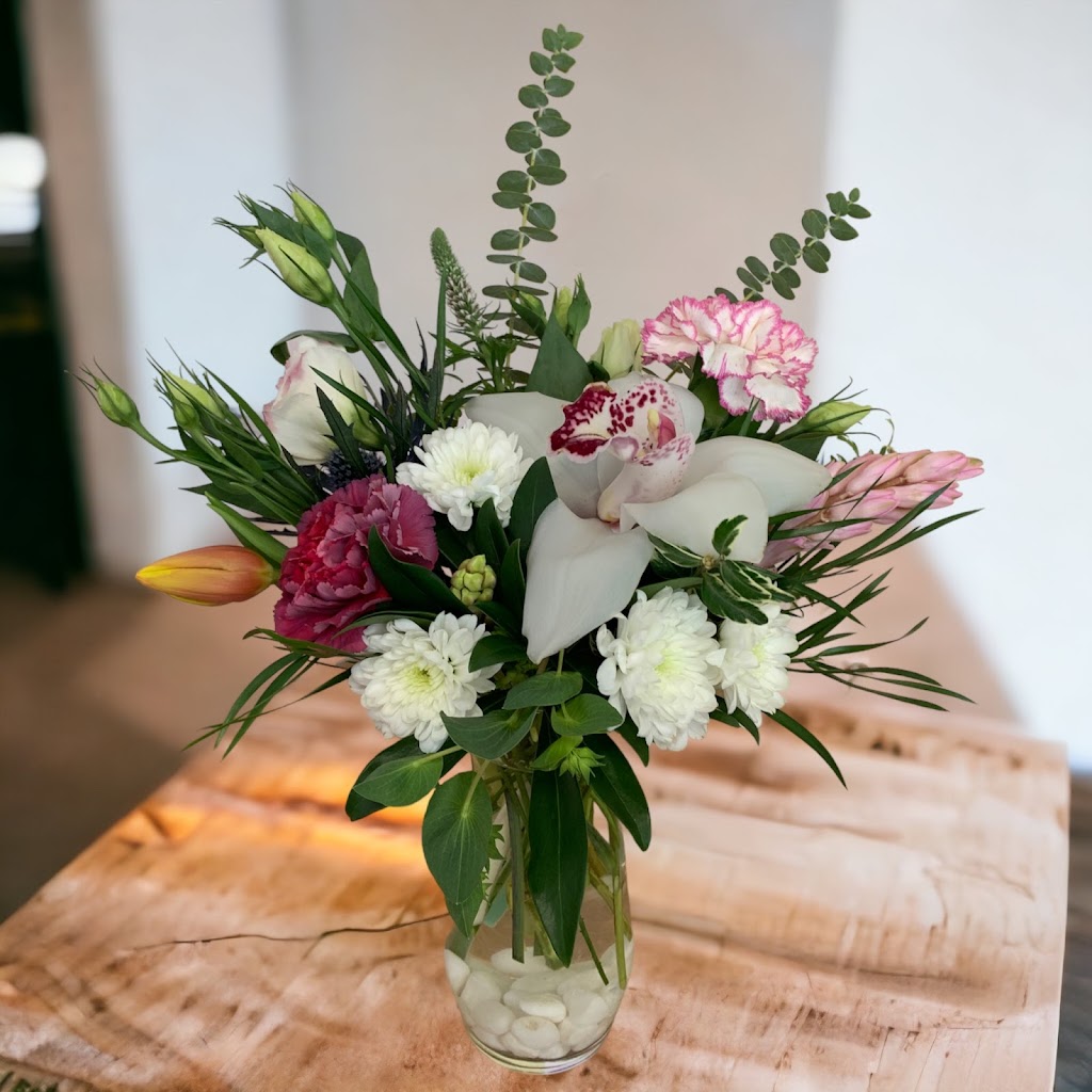 Floral Fairy Flowers | 50 Fireside Gate #1103, Cochrane, AB T4C 2X1, Canada | Phone: (587) 894-1505