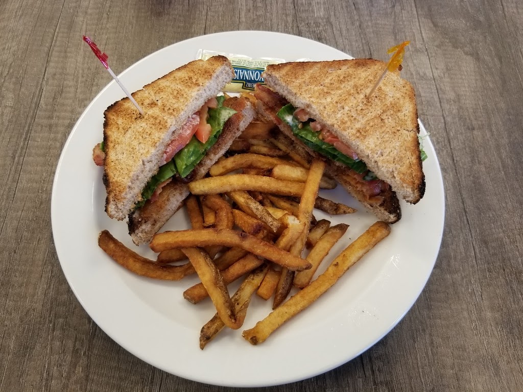 Charlies Diner | 7423 ON-26, Stayner, ON L0M 1S0, Canada | Phone: (705) 517-7000