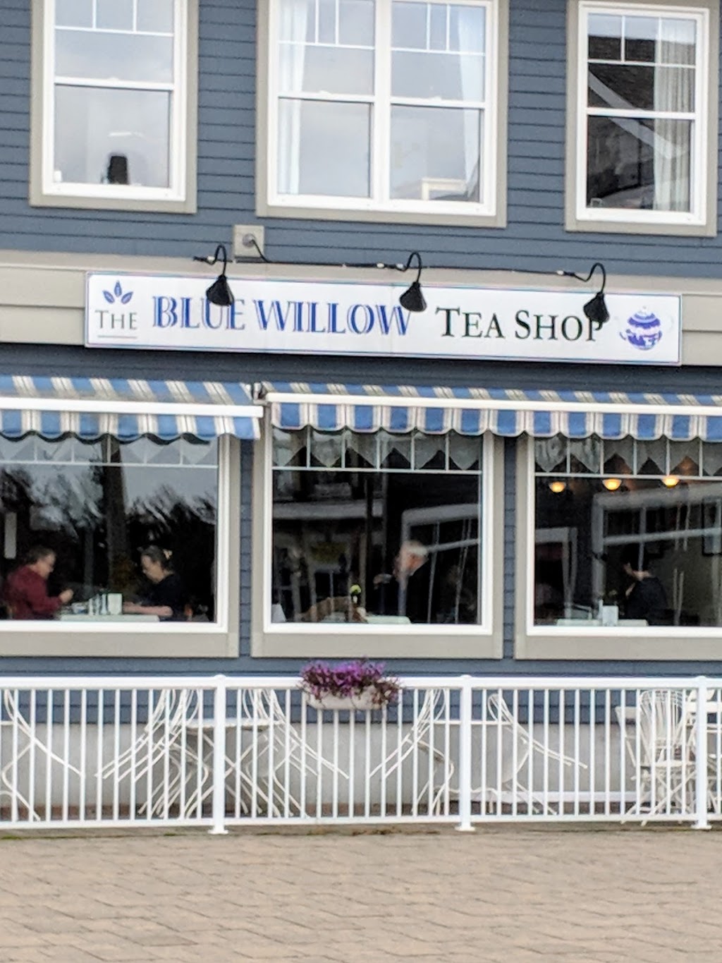 Blue Willow Tea Shop | 900 Bay St, Gravenhurst, ON P1P 1Z9, Canada | Phone: (705) 687-2597