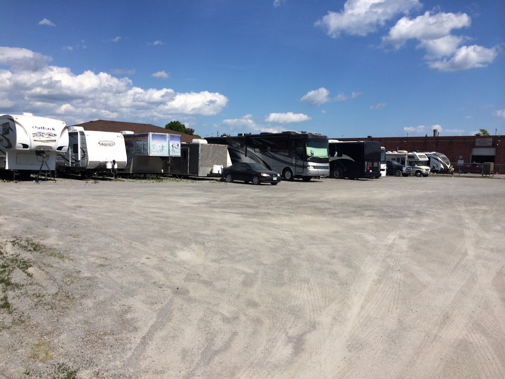 Baseline Storage | 211 and 215 and, 221 Baseline Rd E, Bowmanville, ON L1C 3L4, Canada | Phone: (905) 623-0393