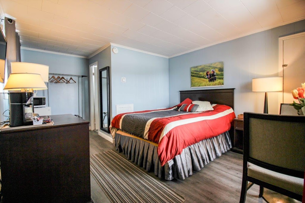 The White Horse Motel | 544 Capital Dr, Cornwall, PE C0A 1H0, Canada | Phone: (902) 566-2675