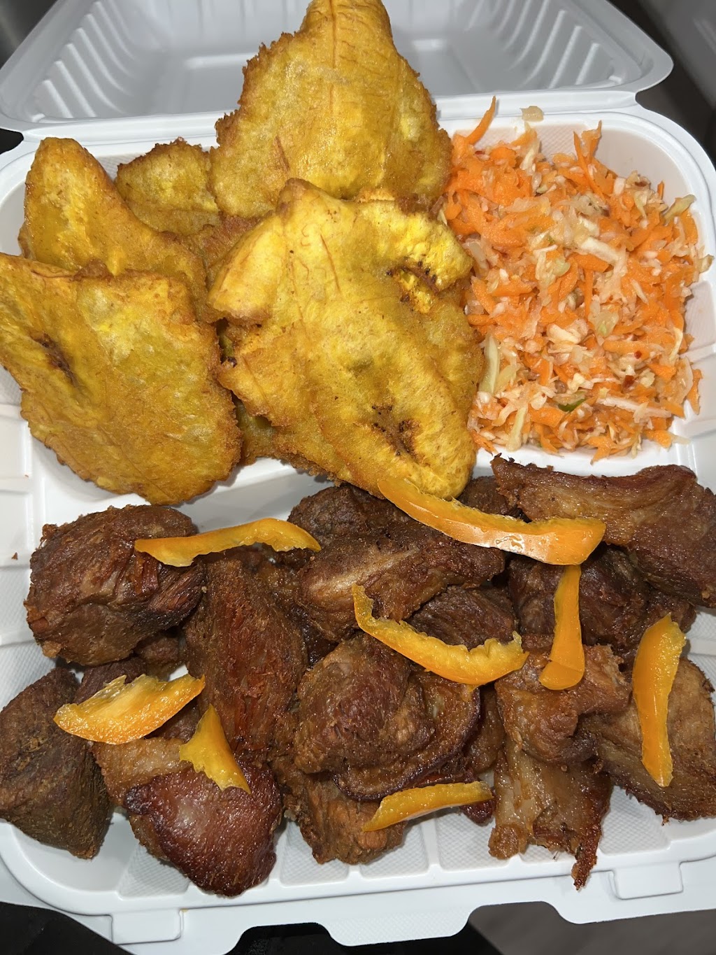 Lunies Cuisine, Haitian Restaurant | 141 Summersides Blvd, Welland, ON L3B 5N5, Canada | Phone: (905) 714-2421
