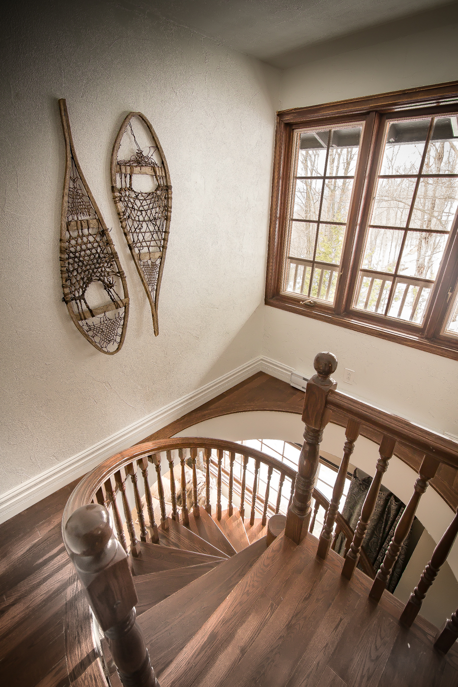Le Chalet des Laurentides | 210 Rue de la Grande Corniche, Sainte-Adèle, QC J8B 2R8, Canada | Phone: (514) 797-9507