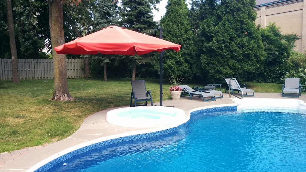 Auberge Gîte Le FleurvilB & B | 635 Rue des Ursulines, Trois-Rivières, QC G9A 5B3, Canada | Phone: (819) 372-5195