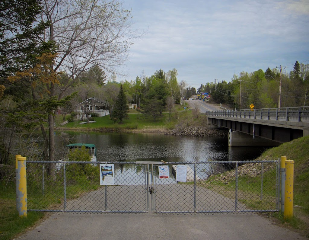 Débarcadère pont Albert-Chartier | 2 Chemin de la Rivière Noire N, Saint-Damien, QC J0K, Canada | Phone: (450) 559-2311