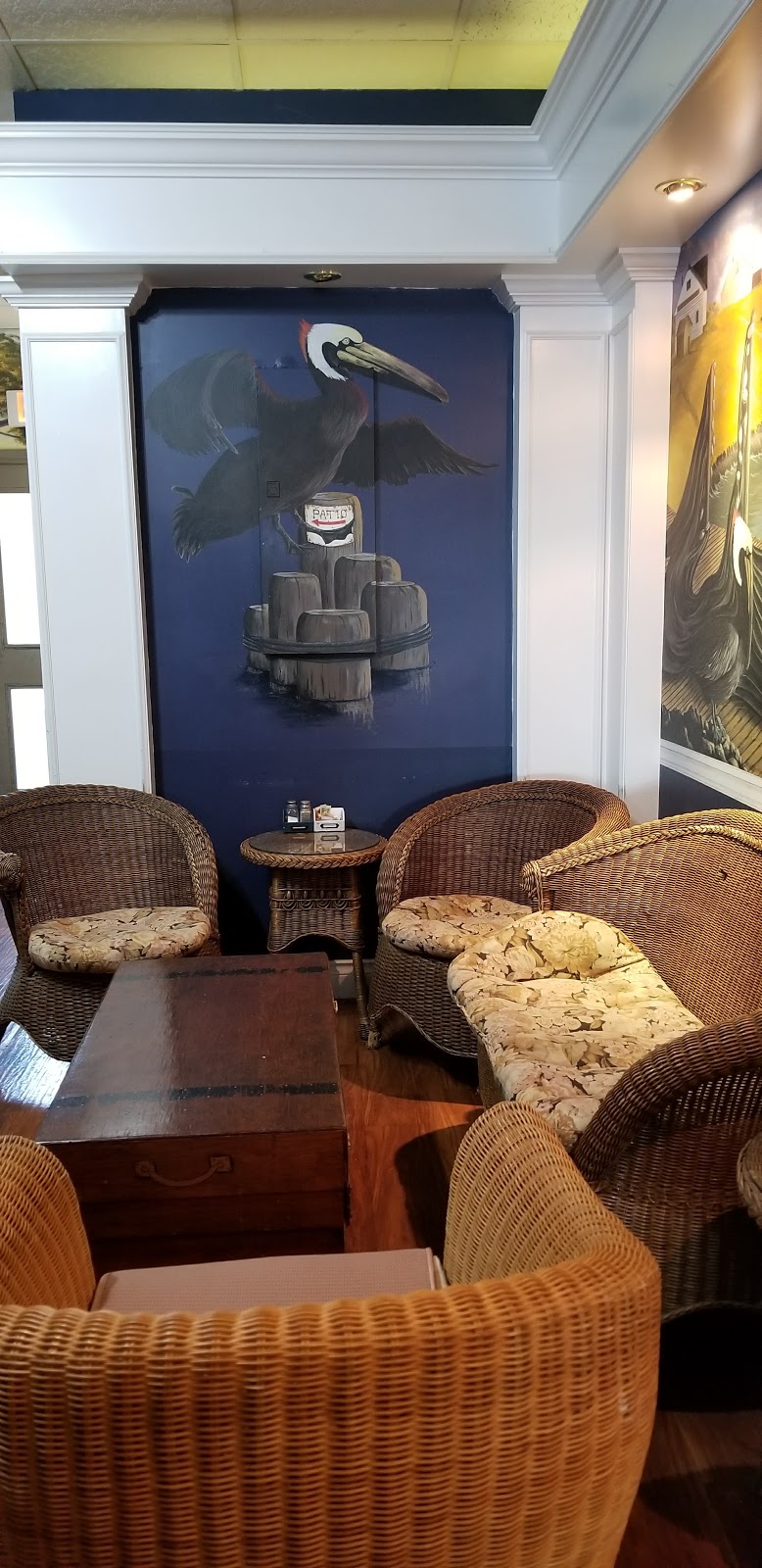 Pelican Rouge Cafe | 15142 North Bluff Rd, White Rock, BC V4B 5M1, Canada | Phone: (604) 541-8778