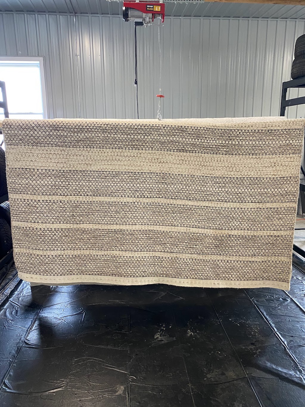 Dizzle Dazzle Tile & Carpet Cleaning | 5473 Clandeboye Dr, Lucan, ON N0M 2J0, Canada | Phone: (519) 694-3624