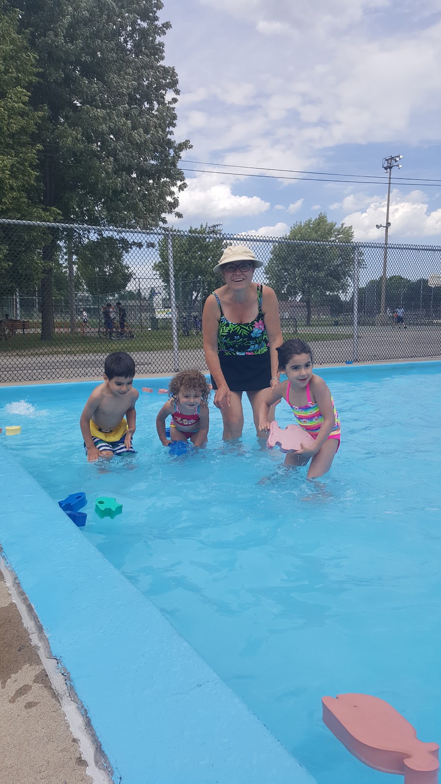 Parc du Moulin | 2A2, 1125 Montée du Moulin, Laval, QC H7A 3S2, Canada | Phone: (450) 665-9159