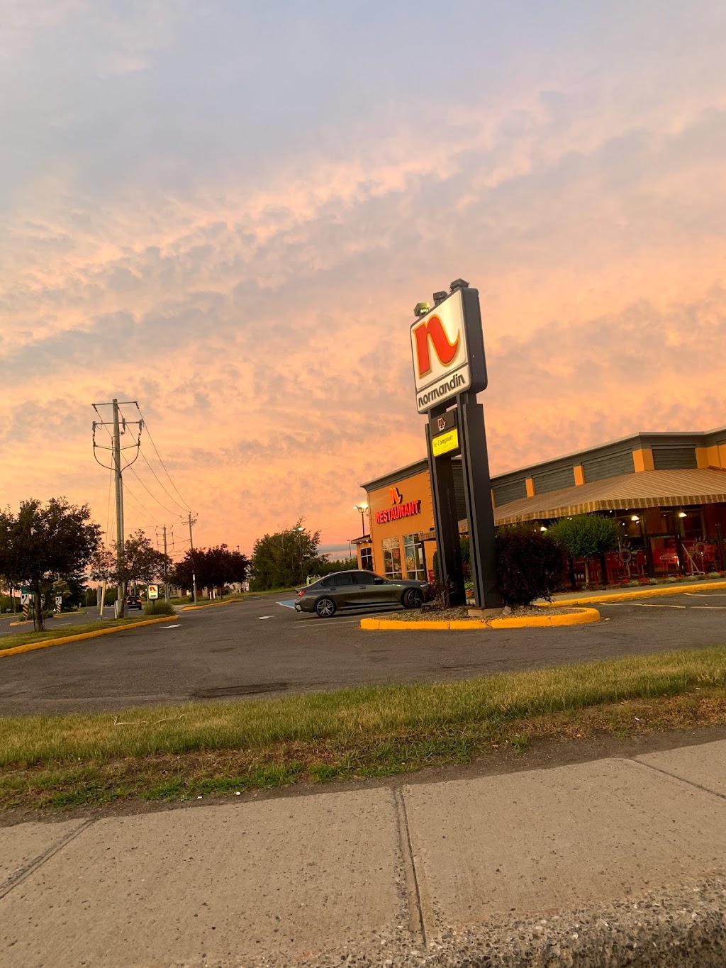 Restaurant Normandin | 130 Bd Saint-Joseph, Drummondville, QC J2C 2A8, Canada | Phone: (819) 472-7522