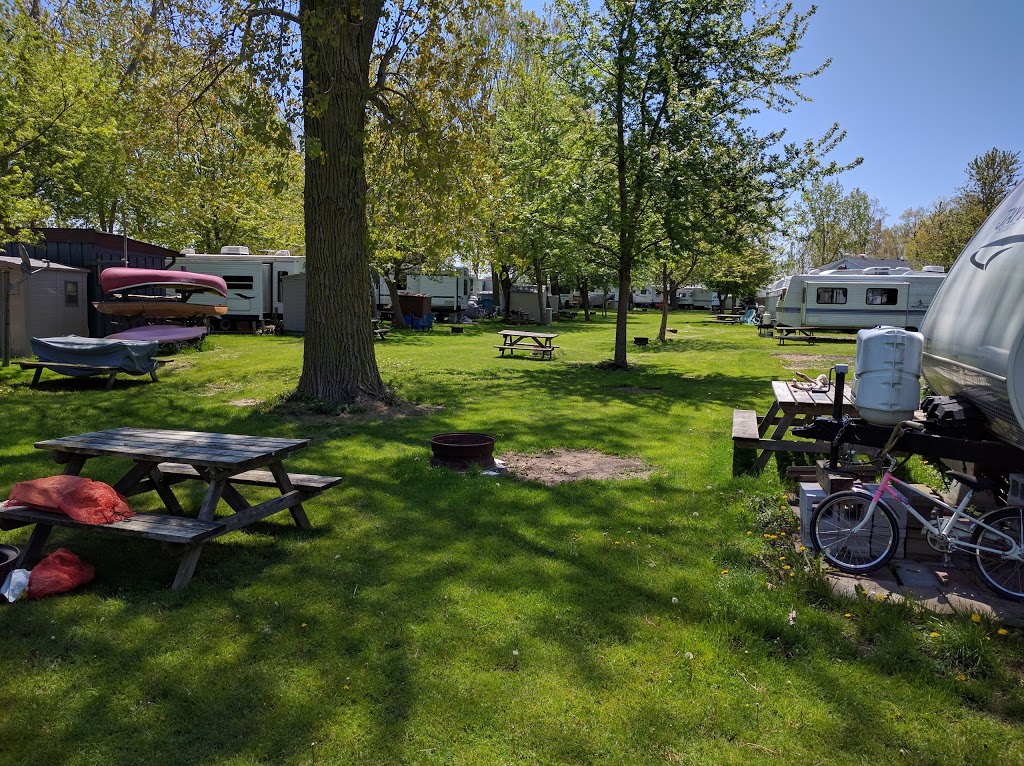 Holiday Harbour Resort | 20951 Pier Rd, Wheatley, ON N0P 2P0, Canada | Phone: (519) 825-7396