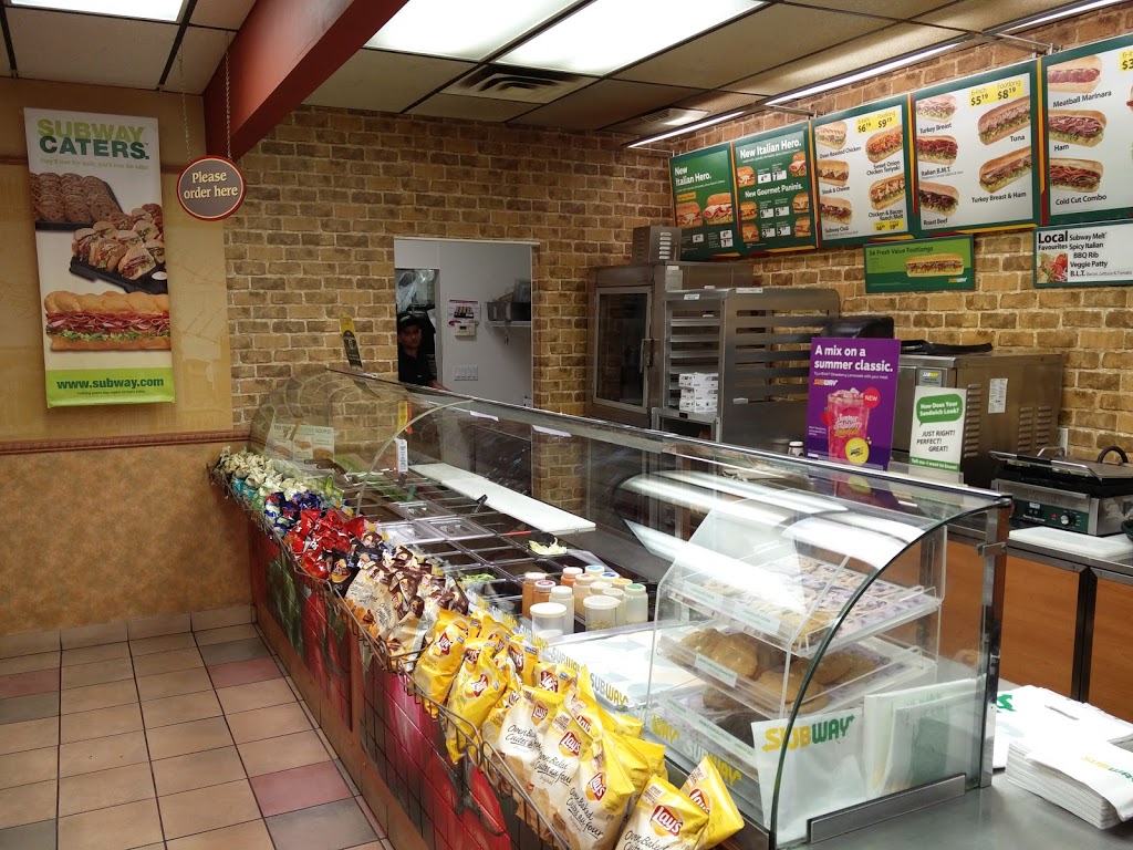 Subway | 6471 Oak St, Vancouver, BC V6M 2W7, Canada | Phone: (604) 266-1998