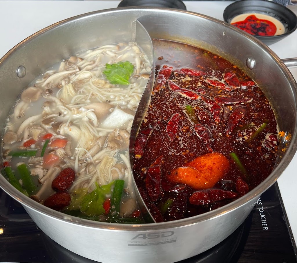 Ye Skewers Hot Pot Aurora 三大爷串串香火锅 | 15480 Bayview Ave, Aurora, ON L4G 7J1, Canada | Phone: (905) 503-0201