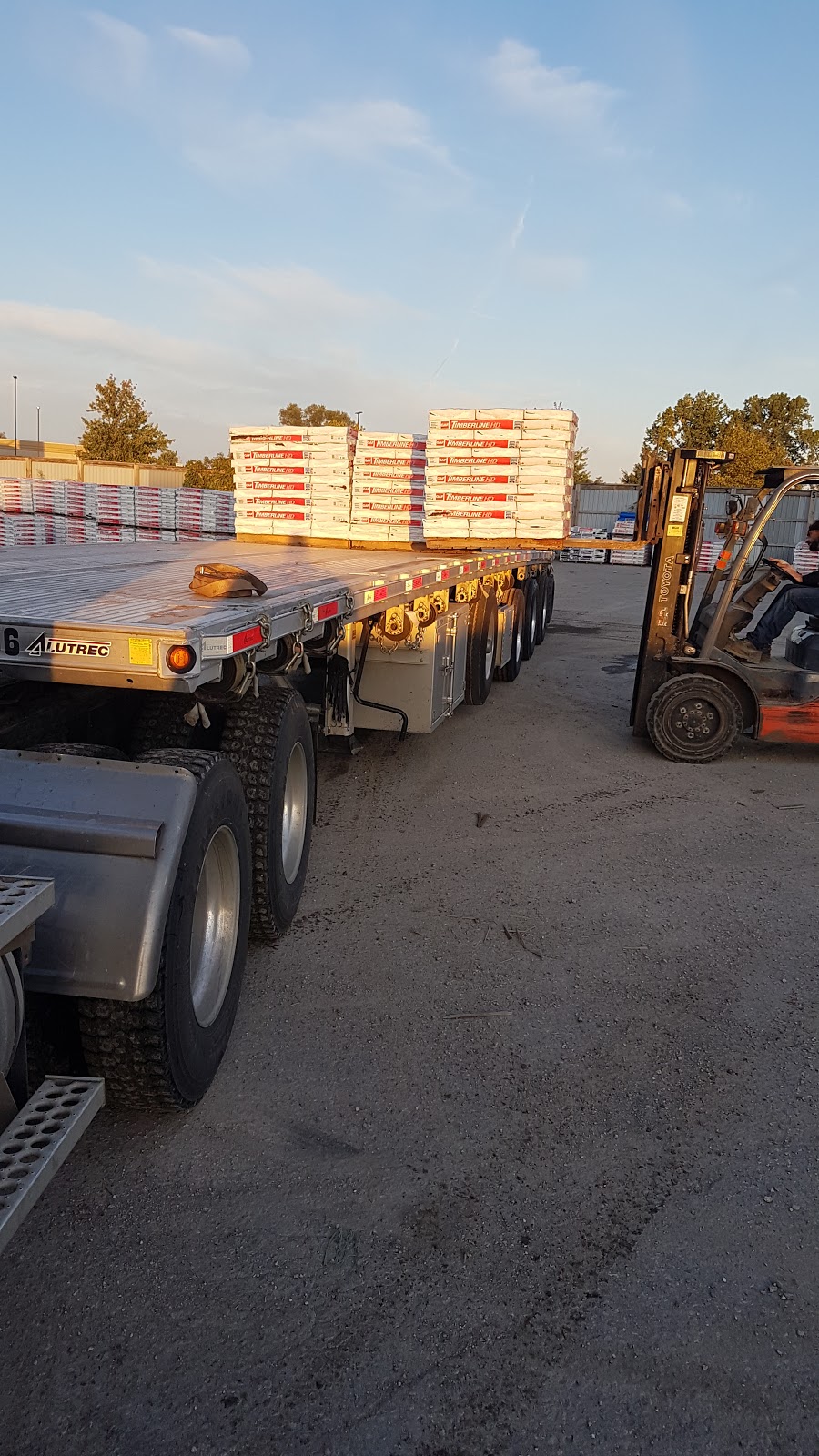 Marwall Transport | Mapleton, ON N3B 2Z3, Canada | Phone: (519) 669-0440