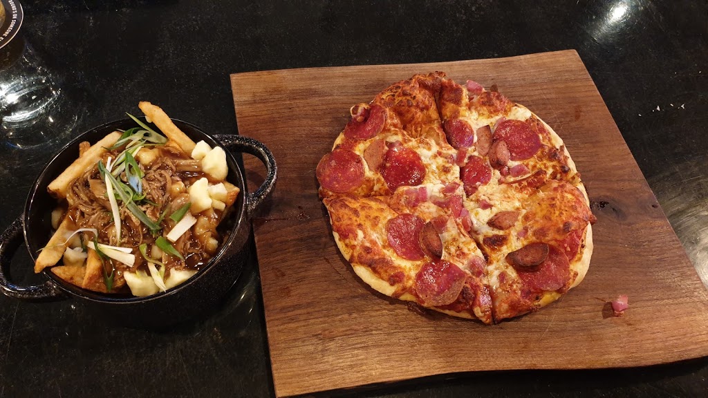 Playback Bar & Restaurant | 1860 Bank St #3A, Ottawa, ON K1V 7Z8, Canada | Phone: (613) 733-3553