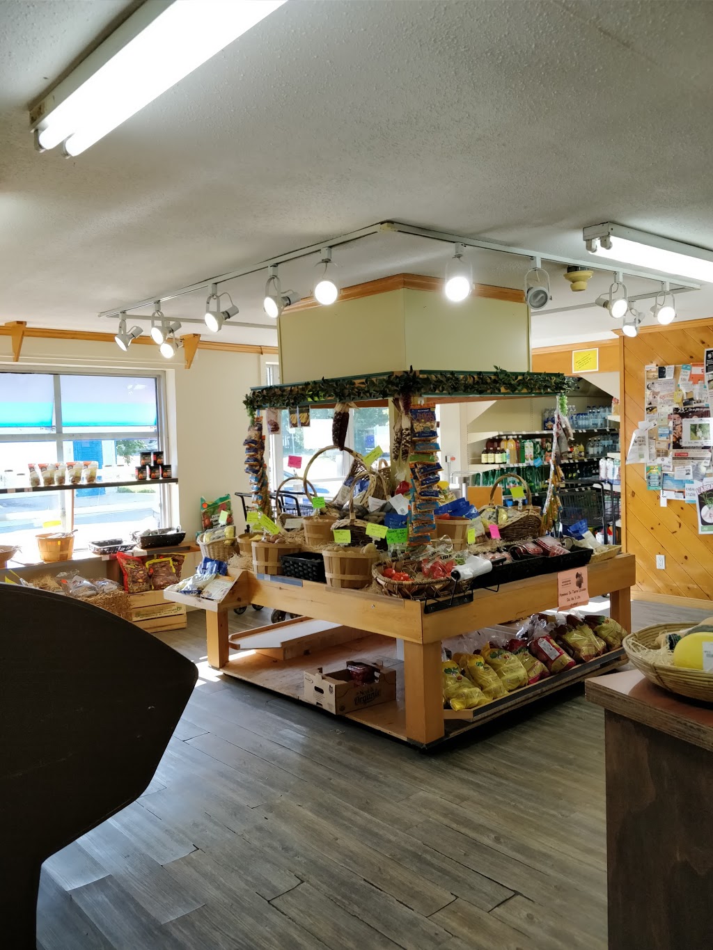 Marché Jovi | 50 Rue Bégin, Gatineau, QC J8R 1V4, Canada | Phone: (819) 777-9921