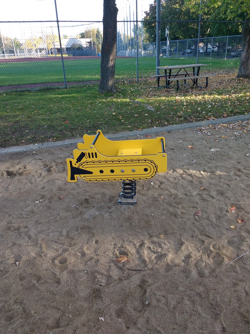 Meades Park | Boul Hymus, Kirkland, QC H9H 3W7, Canada