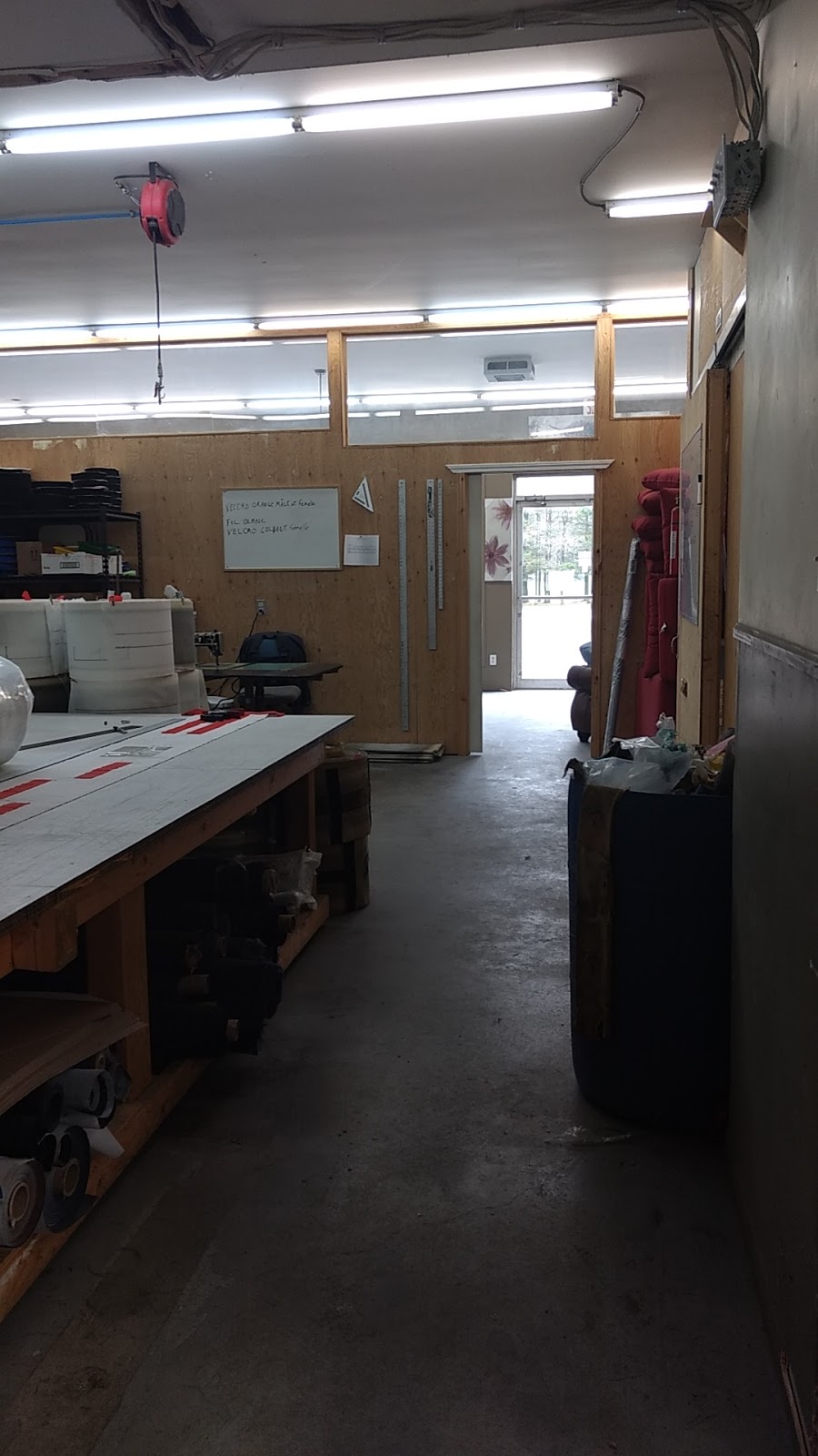 Multi Rembourrage Massé | 1041 Rue de la Visitation, Saint-Charles-Borromée, QC J6E 7Y8, Canada | Phone: (450) 867-7179