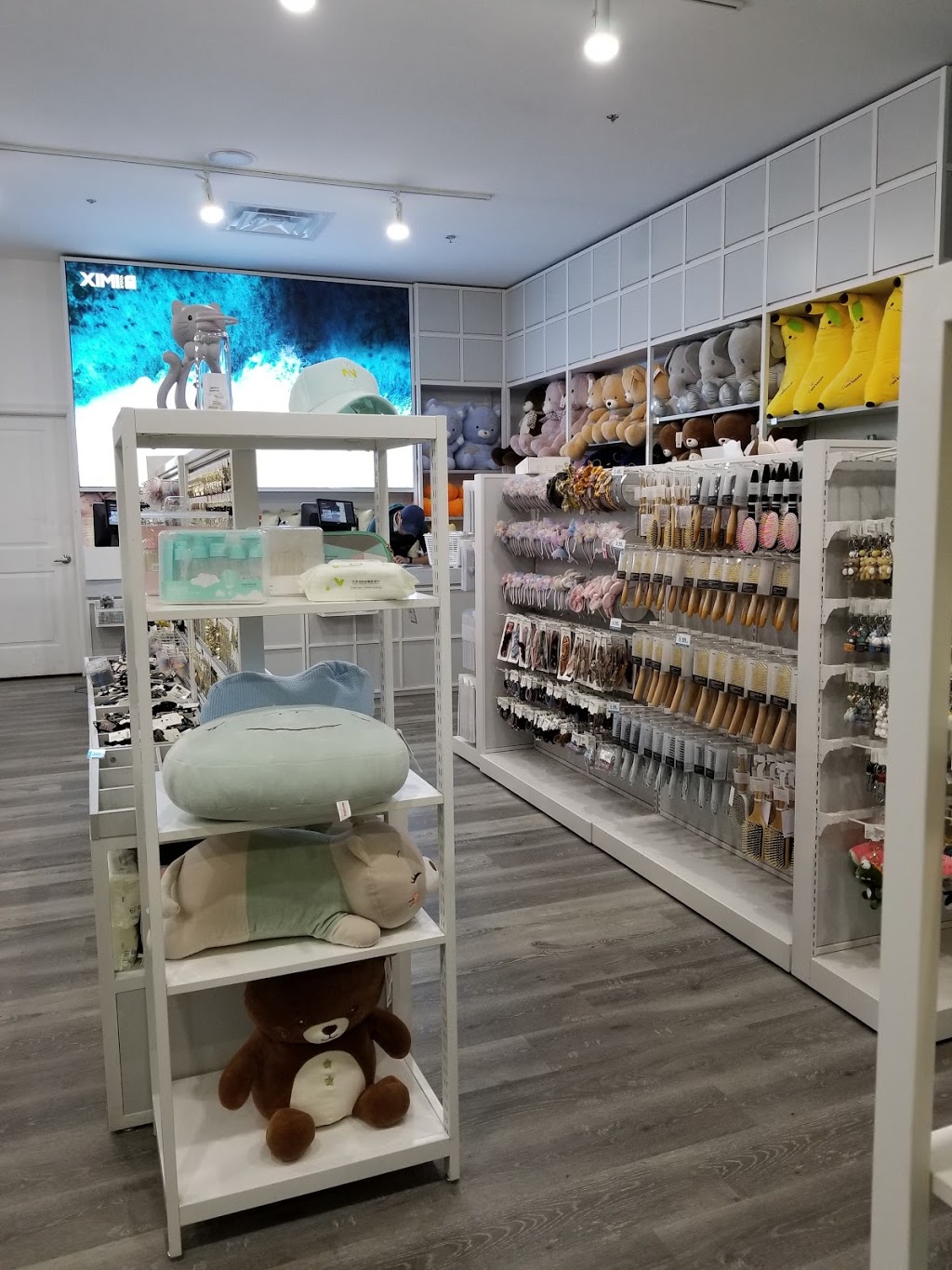 Ximi Vogue Life | 424 Yonge St, Toronto, ON M5B 2H3, Canada | Phone: 020 6660 0099