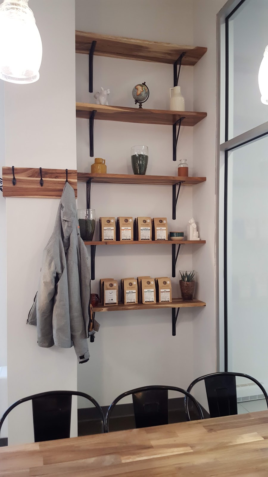 Les Jacasseuses | 230 Boulevard Brisebois, Châteauguay, QC J6K 0J6, Canada | Phone: (514) 884-3610