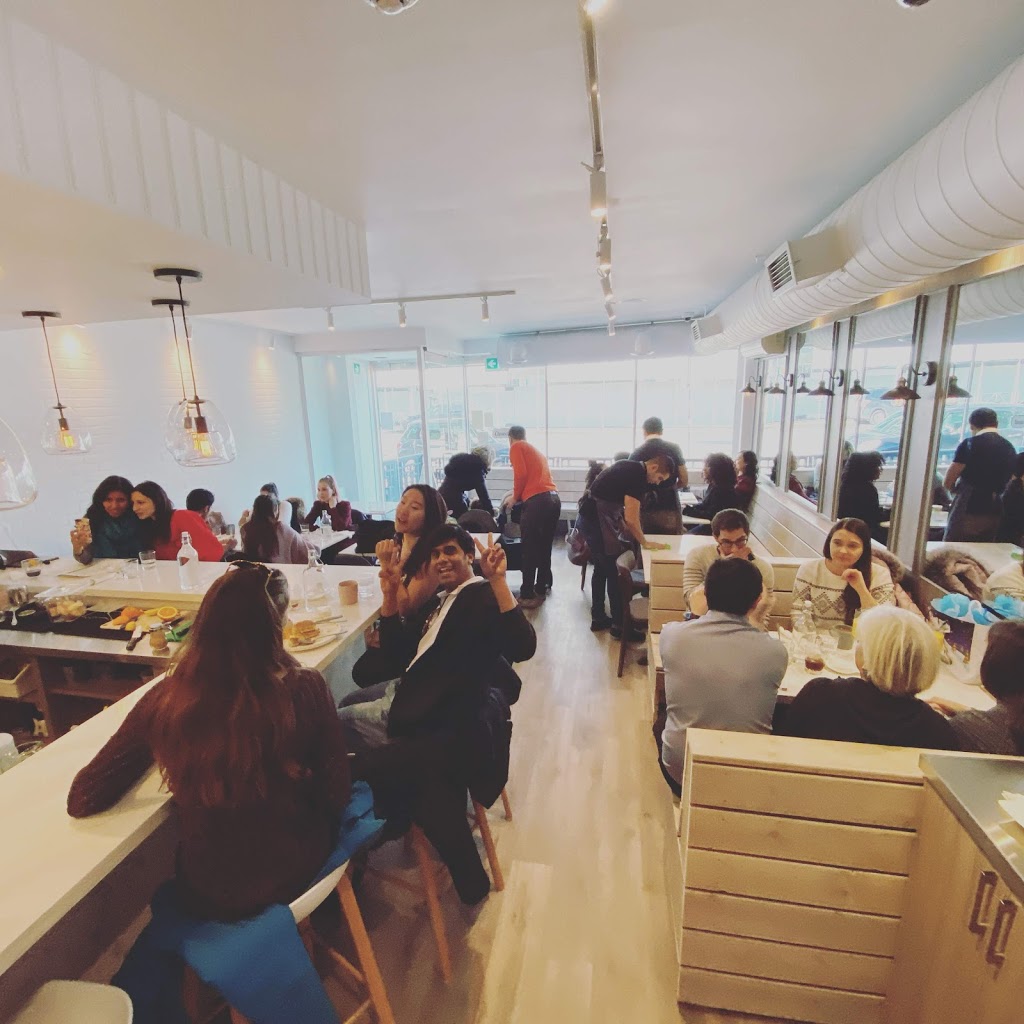 MIA Brunch Bar | 2140 Yonge St, Toronto, ON M4S 2A8, Canada | Phone: (416) 322-5553
