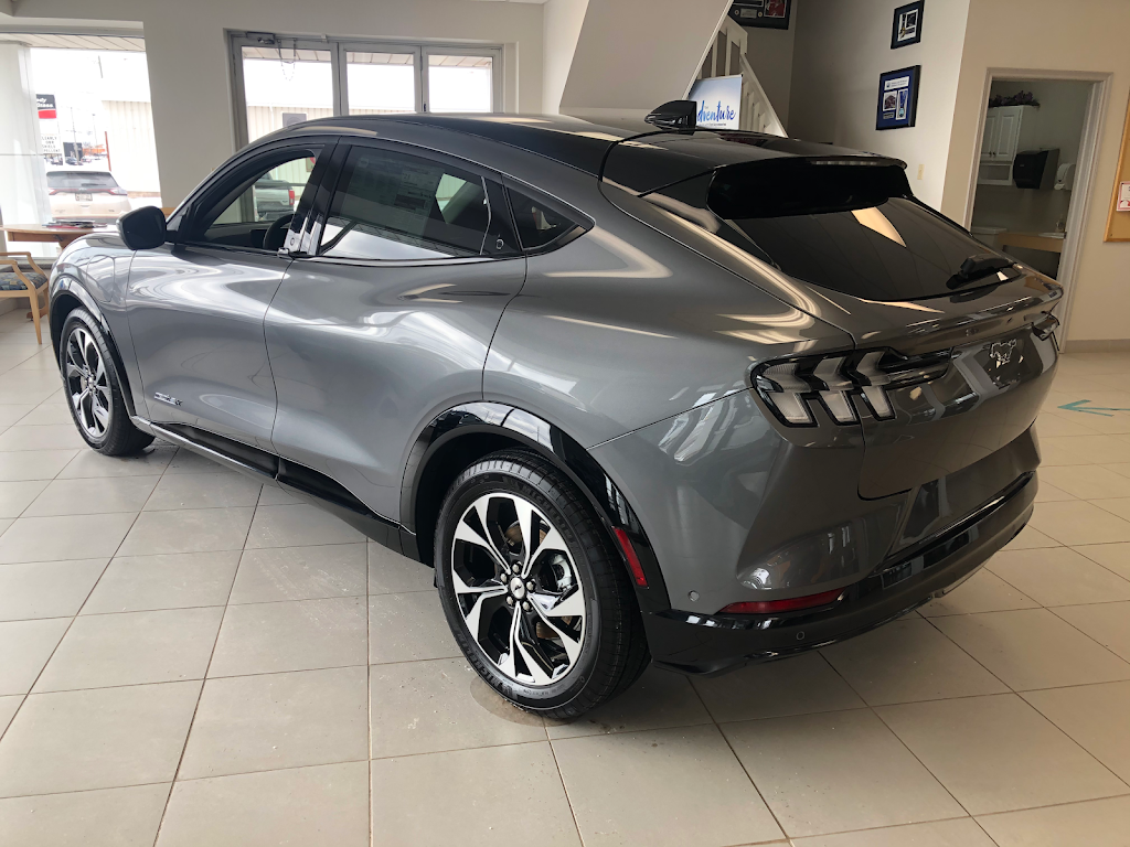 D. Alex MacDonald Ford | 25 Water St, Summerside, PE C1N 1A3, Canada | Phone: (902) 436-2138