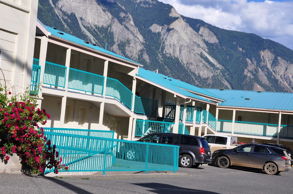 Canadas Best Value Inn Mile 0 | 616 Main St, Lillooet, BC V0K 1V0, Canada | Phone: (250) 256-7511