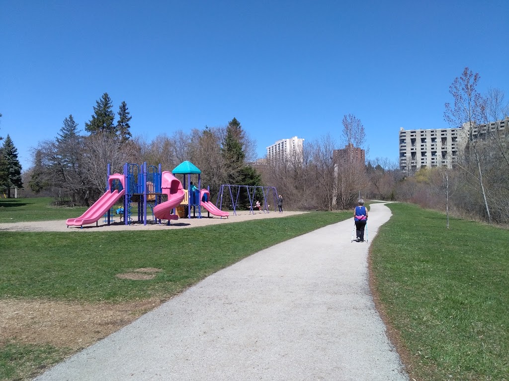 Fleetwood Park | 2000 Burnhamthorpe Rd E, Mississauga, ON L4X 2S8, Canada | Phone: (905) 615-4311