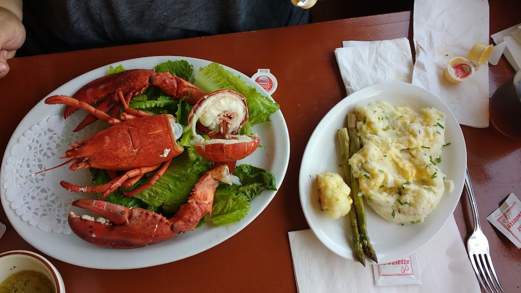 Shoreline Suites | 78 Water St, Digby, NS B0V 1A0, Canada | Phone: (902) 245-5110