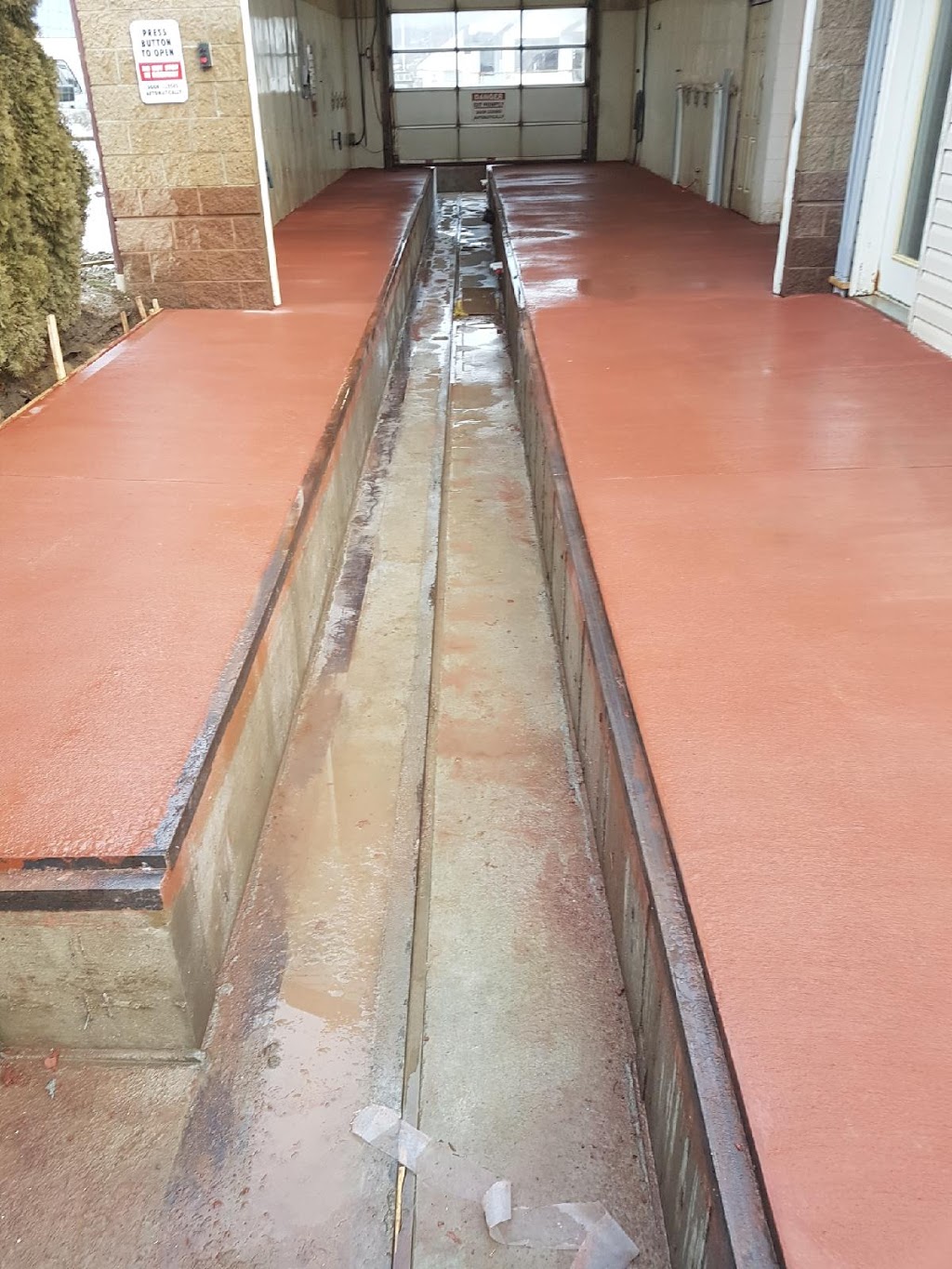 Bills Concrete | 5350 Canoe Beach Dr NE, Canoe, BC V0E 1K0, Canada | Phone: (250) 833-6069