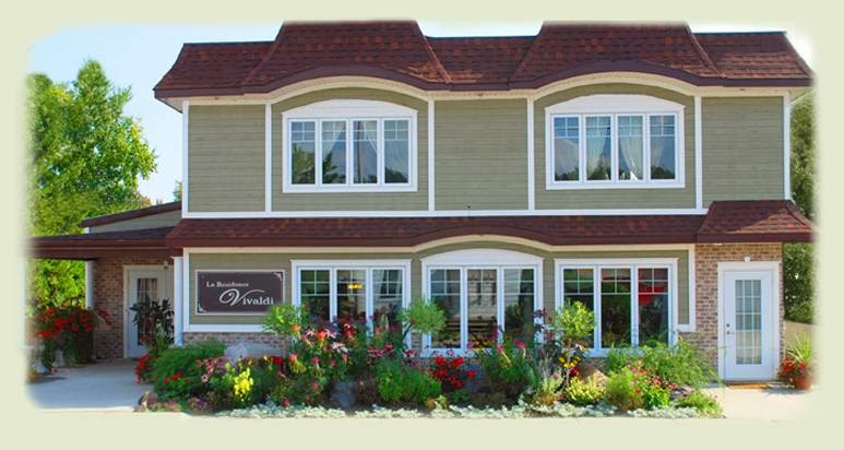 Résidence LOkoise | 94 Rue Notre Dame, Oka, QC J0N 1E0, Canada | Phone: (450) 479-6085