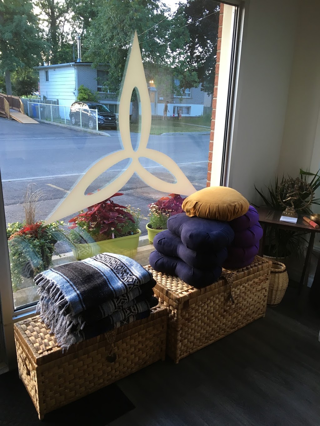 Trillium Holistic Center | 211 10e Avenue, LÎle-Perrot, QC J7V 3G5, Canada | Phone: (514) 993-2734